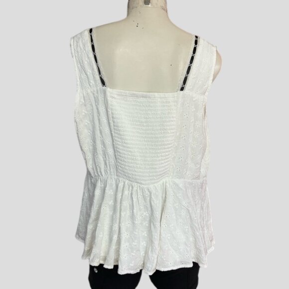 Torrid White Peplum Eyelet Top - Picture 4 of 15